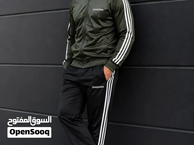 بجامه رياضه رجالي ساتان ماليزي ممتازه جدا.....الحجم M...L...XL..XXL.....بسعر 9دنانير فقط