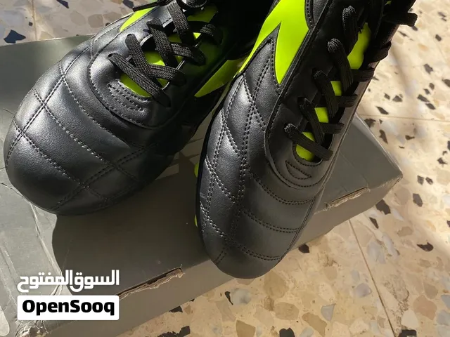 حذاء رياضي