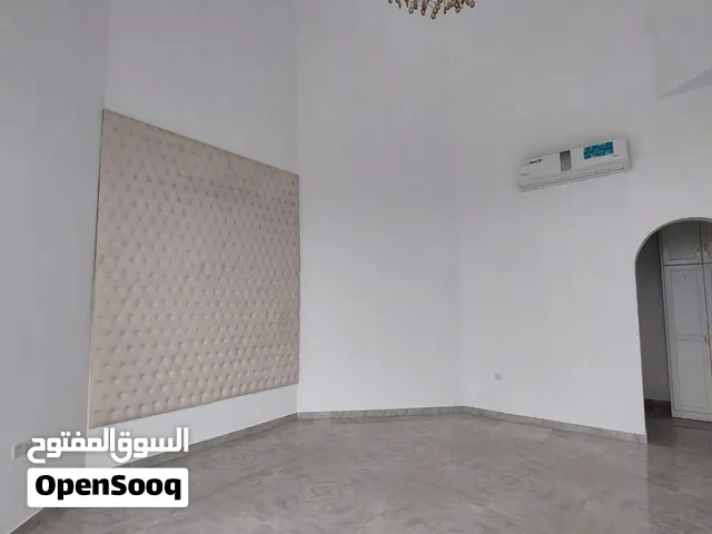 لاصحاب الذوق الراقي فيلا للبيع مساحة 80×80