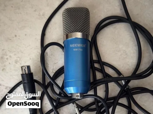 Microphone & mic desk stand - Neewer NW-700 used in good condition without XLR cable
