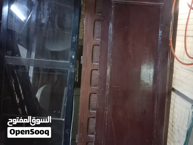 ابواب شبابيك برونزي وبحال الوكاله بسعر مغري جدا موقع اربد المزار جحفيه
