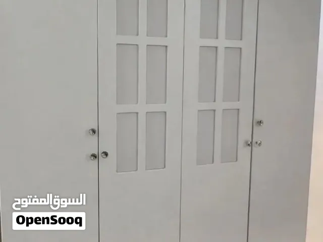 دولاب ملابس مع مرايه تسريحه