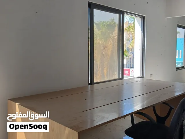 طاولة اجتماعات او طاولة العمل الجماعي من شركة OPPO