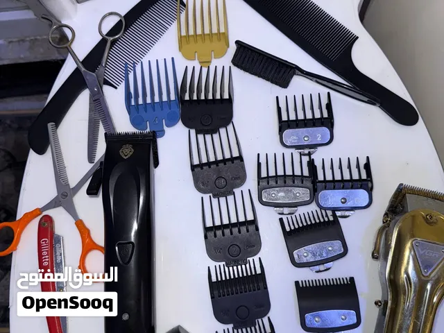 ماكينة حلاقة من ماركة قيراري جديدة استعمال قليل نظيفة مال تعزيلة محل مع كافة ملحقاته+مستلزمات حلاقة