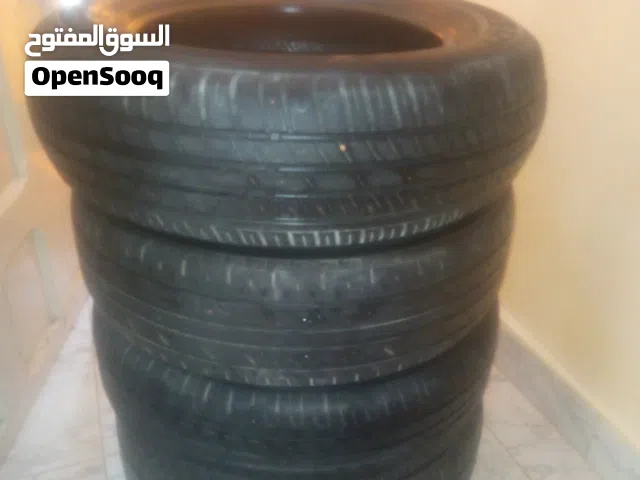 طقم كاوتش رينو ستيب وأي لوجان استعمال بحاله جيده مقاس  15