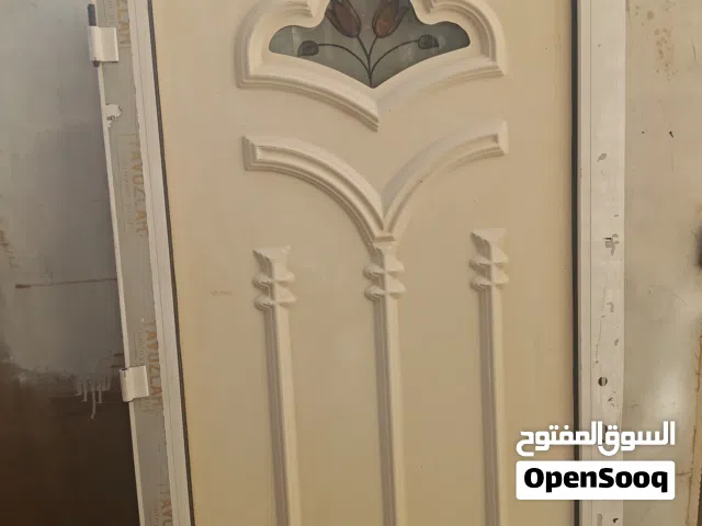 باب للبيع حمامات
