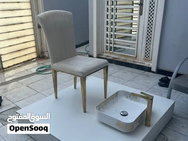 بدي كير لون ابيض 'ملاحظة من دون الكرسي