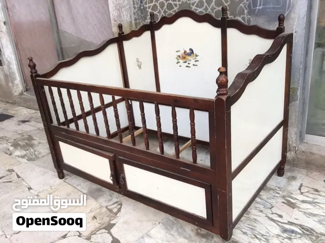 سرير اطفال