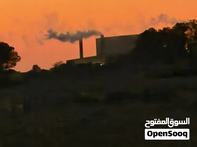 أرض للبيع على الطريق المعبد في الكراريم