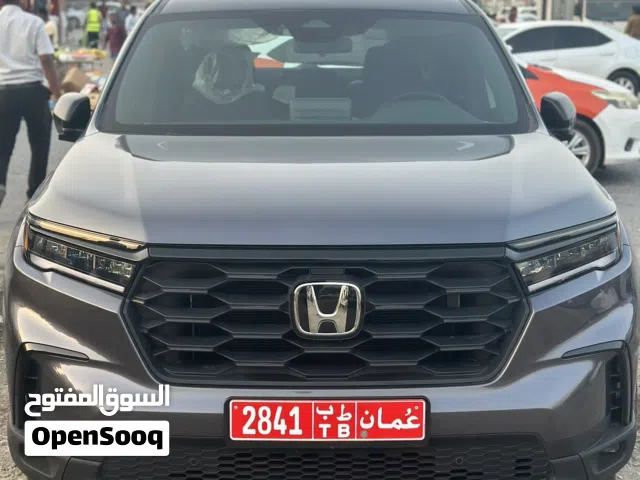 مكتب (علاء الدين) يقدم لكم سياره هوندا العائليه 8 راكب بايلوت الدفع الرباعى من الوكاله مباشره اليكم