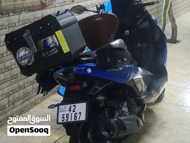 كاش او بدل  للبيع او البدل على سيارة  سكوتر تارو دراجه تارو دراجه 300cc  تارو ايطالي