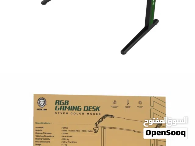 طاولة مكتبية حول مساحة اللعب أو العمل إلى محطة احترافية وإضاءة RGB مميزة من شركة جرين لايون