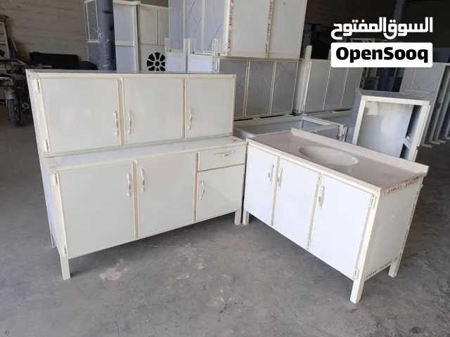 كاونتر المنيوم قياس متر ونص ثلاث قطع أرضي وملحق وسنك مرمر قياس متر وعشرين سم بسعر 230