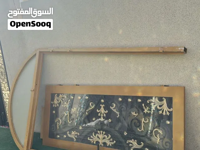 بابين (صالة فردة ونص)  و(باب مجلس فردة ونص)