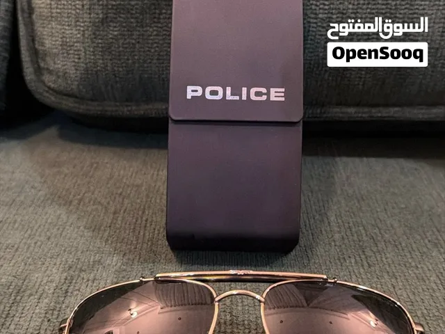 البوك 50 النظاره 55 بعطيكم عليها خصم كل شي يديد ومع قراطيسه وكل شي اصلي من البوتيك نفسه