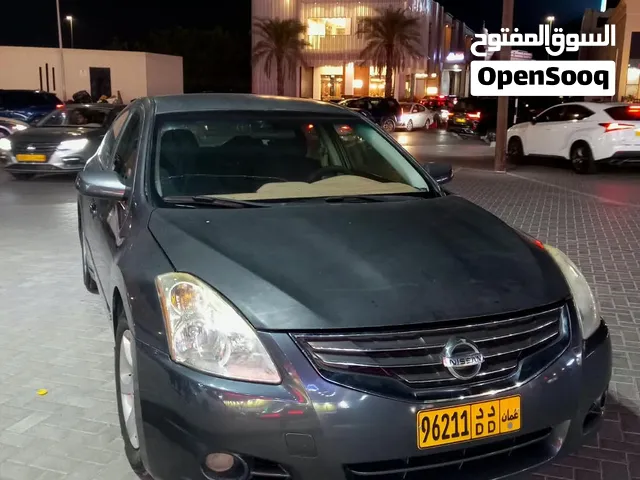 Nissan Altima 2010