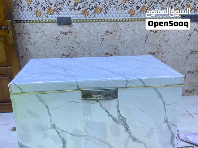 مجمدة باي اول متر وعشرة. سانتيم وارتفاعها 83