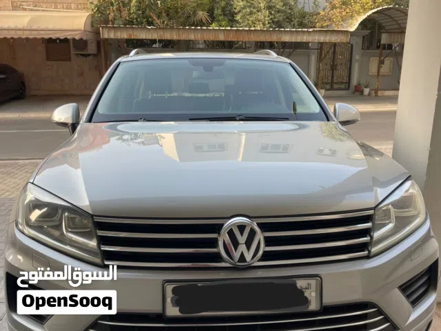 Volkswagen Touareg 2015 V6 3.6L Full Option for Sale