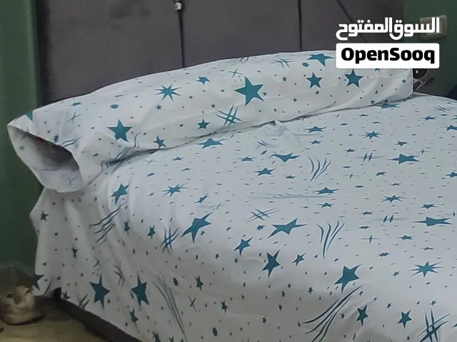 2سرير اطفال إستعمال شهور قليلة