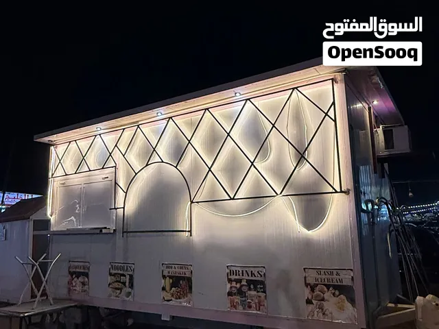للبيع مشروع food trucks مع معداته