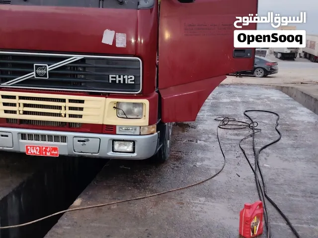 فولفو 2002 نظيف