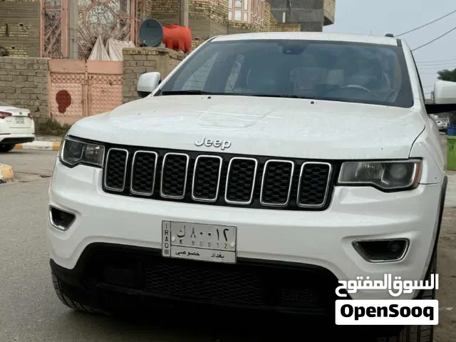 2017 جيب جراند شيروكى Laredo