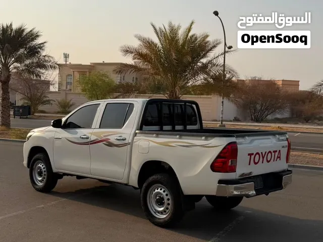 Used Toyota Hilux in Al Ain