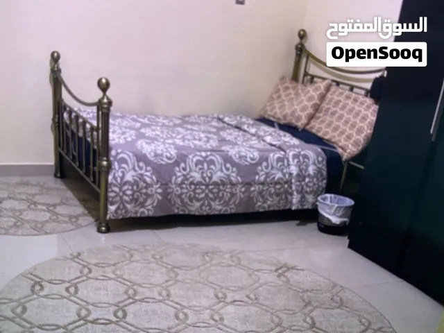 Sharing. Room. Furnished . Cornish WTC. For 3000AED