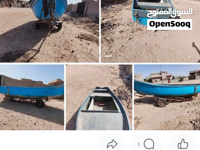 قارب للبيع
