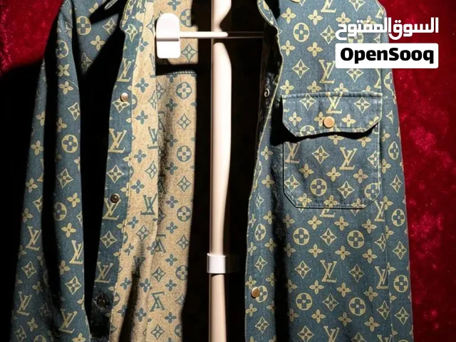 جاكيت جينز رجالي فاخر - تصميم لوي فيتون (LV Monogram Denim Jacket) تقليدي