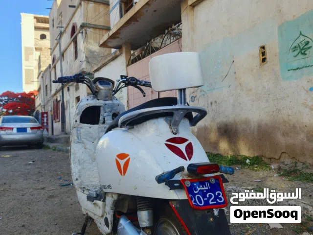 متر كهربائي من نوع ياديا 2025 حجم كبير لديه  ثلاث تعاشيق ولديه خزنه تحت مقعد السواق