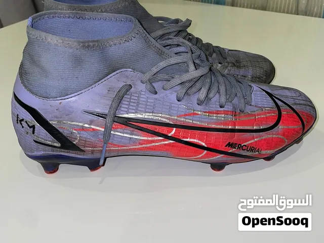 حذاء او شوز او جزمة كرة قدم اصلية من نايك