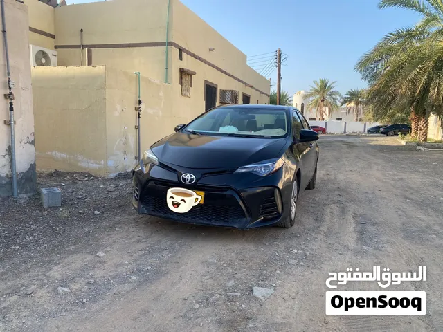 تويوتا كورولا 2017 LE أسود بنزين، صالون / سيدان، مرخصة مع تقنية بلوتوث وكاميرا خلفية