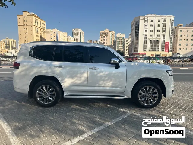 2022 Toyota land cruiser vxr twin turbo