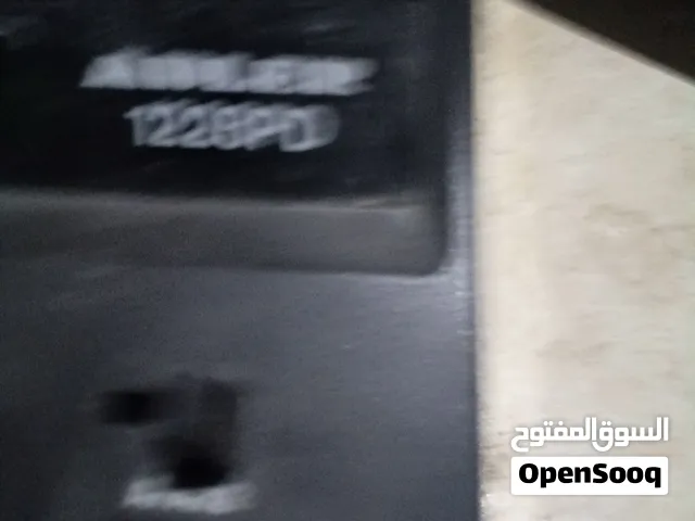 اله حاسبه جديد ده لكن وقتها قديم فات وقتها معها طابعه
