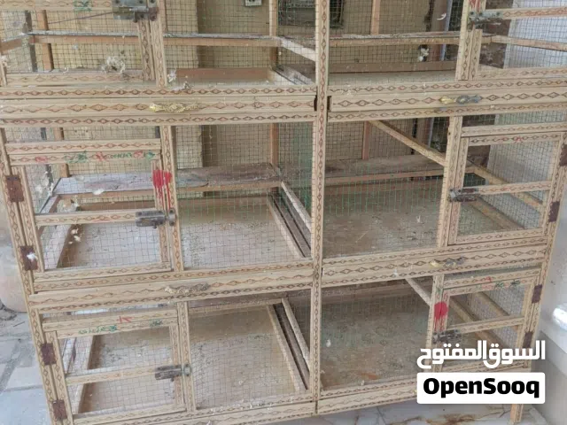 للبيع قفص خشبي كبير مع 6 خانات + مجموعة بياضات (أعشاش) للطيور