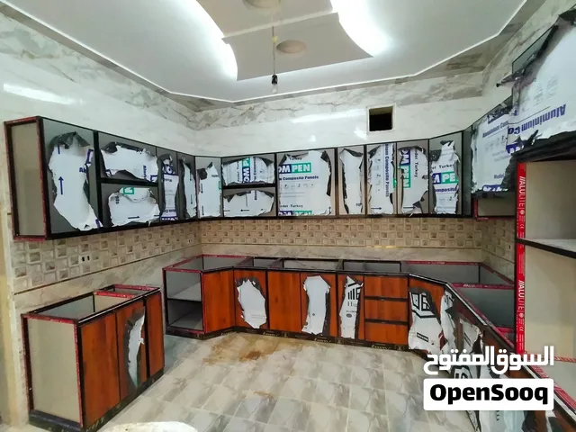متاح فنى الومنيوم وزجاج.  تصنيع وتركيبات وصيانه