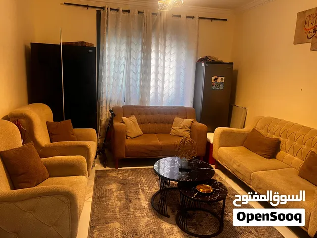 طقم كنب للبيع مستعمل ست شهور منطقه كفرعقب
