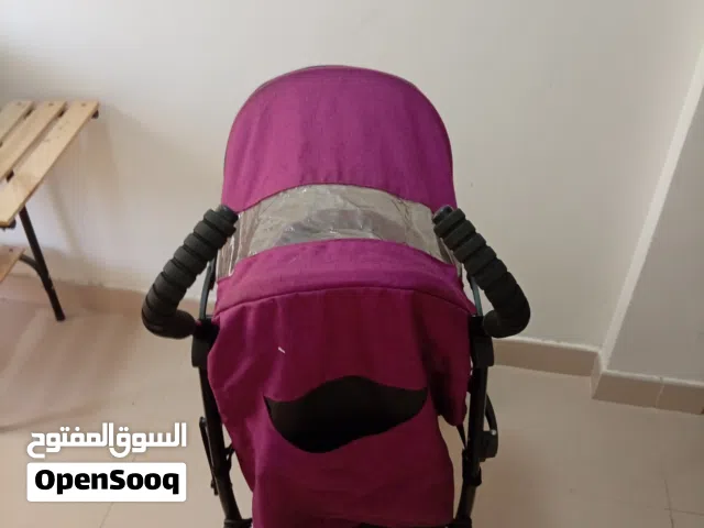 عربة اطفال مستعمل بحاله جيده