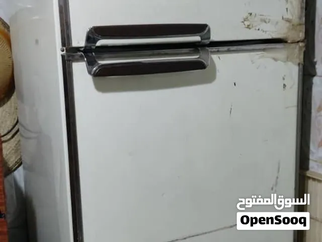 ثلاجة من الماركة الأمريكية الشهيرة كلفينيتور