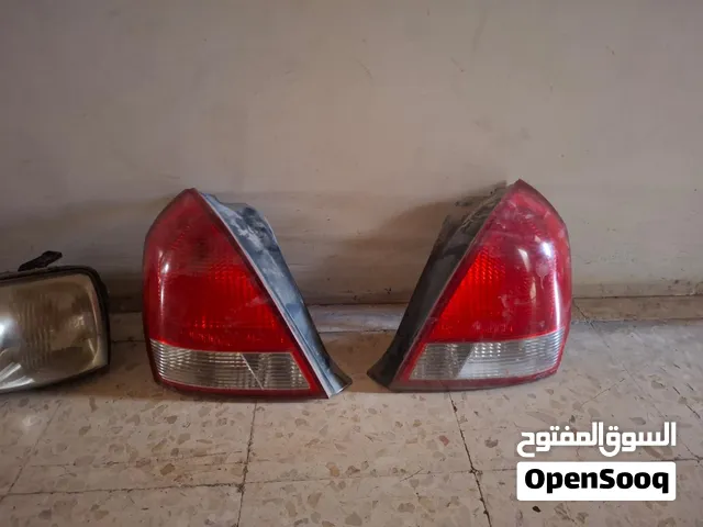 طقم أضوية امامية و خلفية هونداي XD (إلنترا) بحالة الوكالة 2001-2005