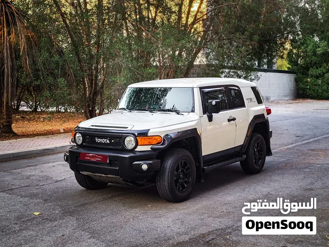 TOYOTA FJ CRUISER TRD 4X4 MODEL 2015 SINGLE OWNER FULL AGENCY SERVICED