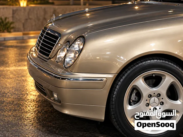 Mercedes-Benz 2001 -320 للبيع