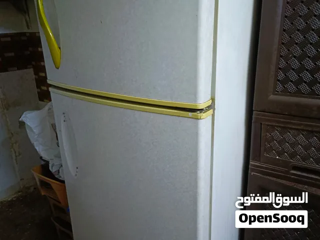 ثلاجة للبيع شغالة 40دينار