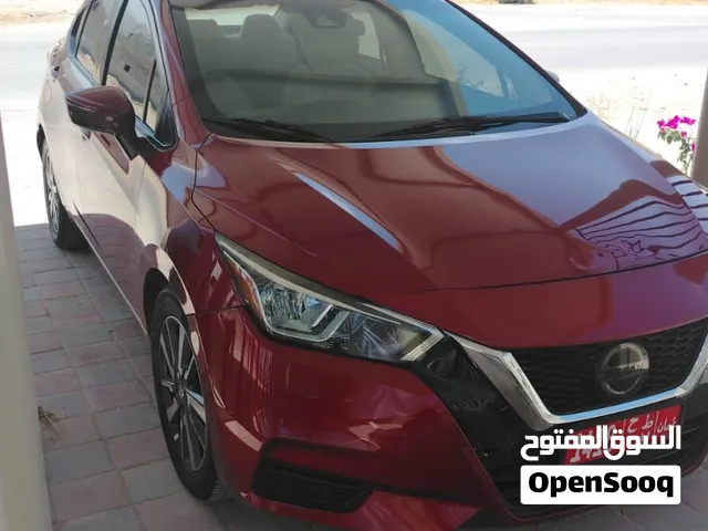 نيسان فيرسا 2021 للإيجار في صلالة  تأمين شامل واستلام من المطار