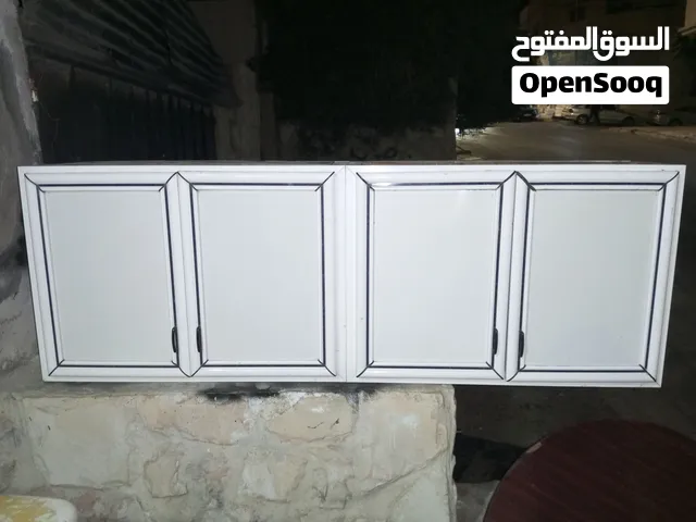 خزانة مطبخ اربع ذرف اللمنيوم بحالة ممتازة موجودة في الزرقاء الجديدة للبيع
