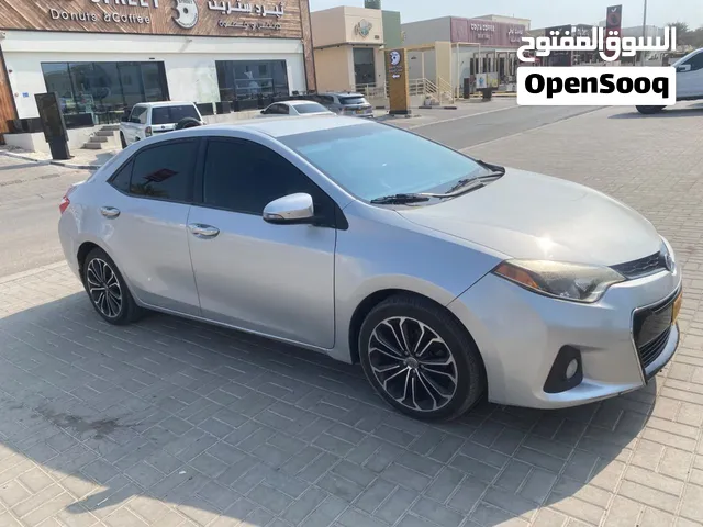 Toyota Corolla 2014 American Spec 195,000 Miles Silver Insurance & Mulkiya Until July 2027