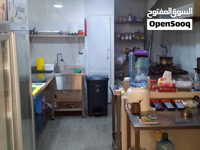 مطعم ومطبخ انتاجي تيك اوي +دلفيري للبيع او للضمان للجادين الاتصال على الهاتف لا اتابع المسجات