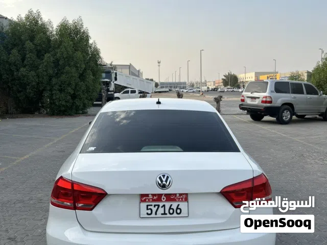 2014 فولكسفاغن باسات SE