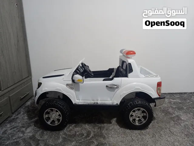 سيارة أطفال كهربائية مميزة للبيع (تحكم بالريموت وقيادة ذاتية)